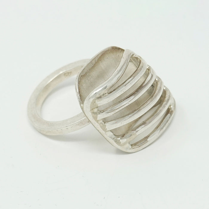 Oblique Cage Ring