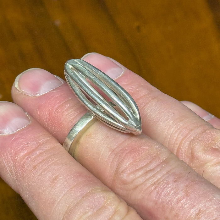 Lengthwise Orb Ring
