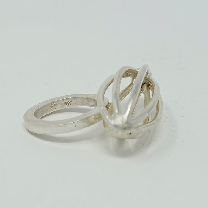 Widthwise Orb Ring