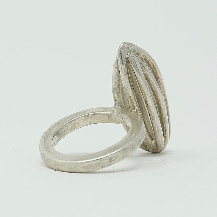 Lengthwise Orb Ring
