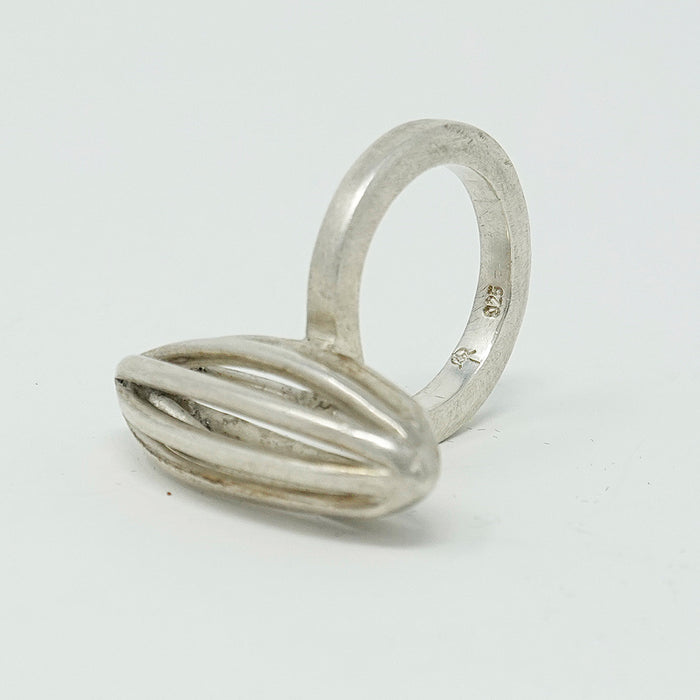 Lengthwise Orb Ring